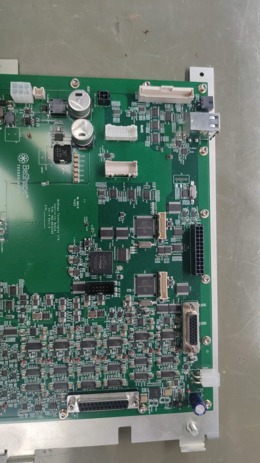 Body shaping and skin tightening system main CPU board